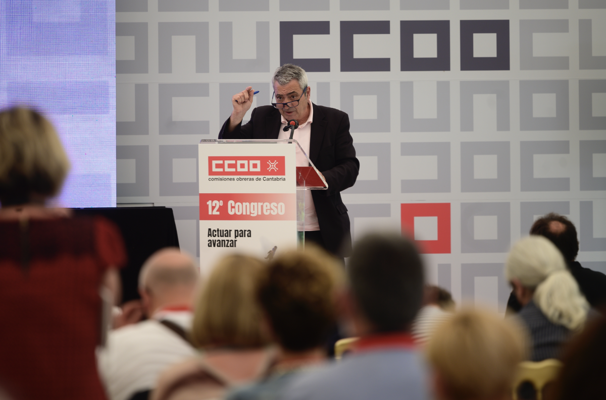 Carlos Snchez durante su intervencin en el 12 Congreso de CCOO de Cantabria.