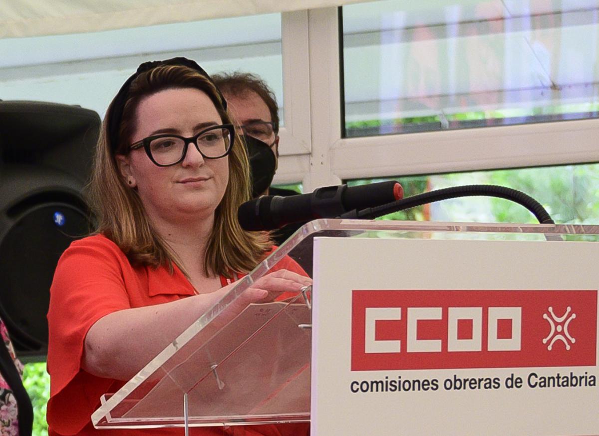 Rosa Mantecn, secretaria general de CCOO de Cantabria.